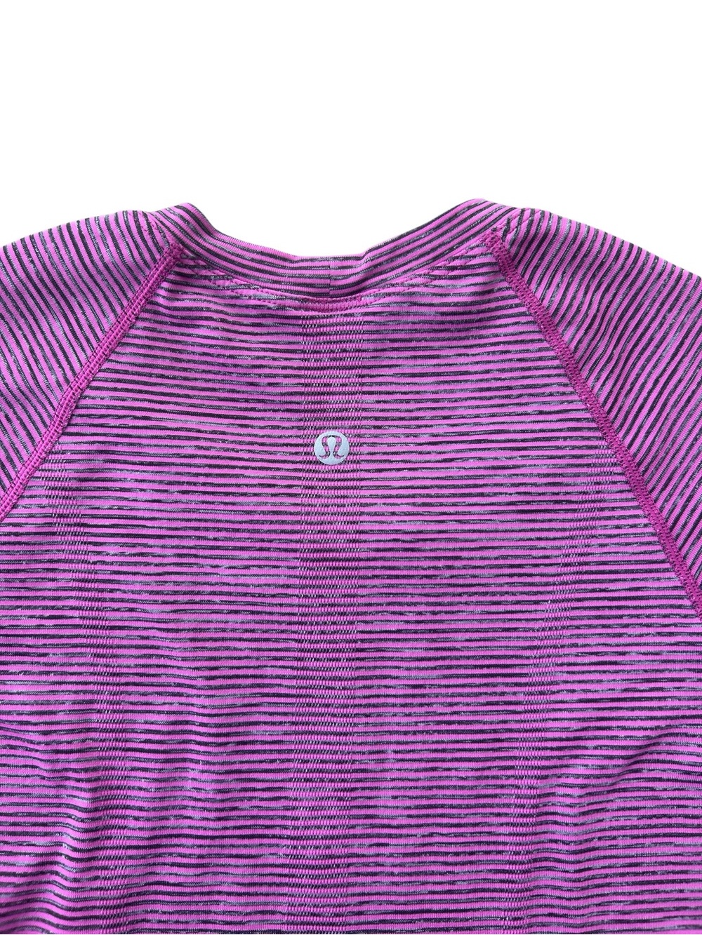 lululemon athletic Swiftly Tech Short-Sleeve Shirt 2.0 Waist Length - Picture 3 of 4
